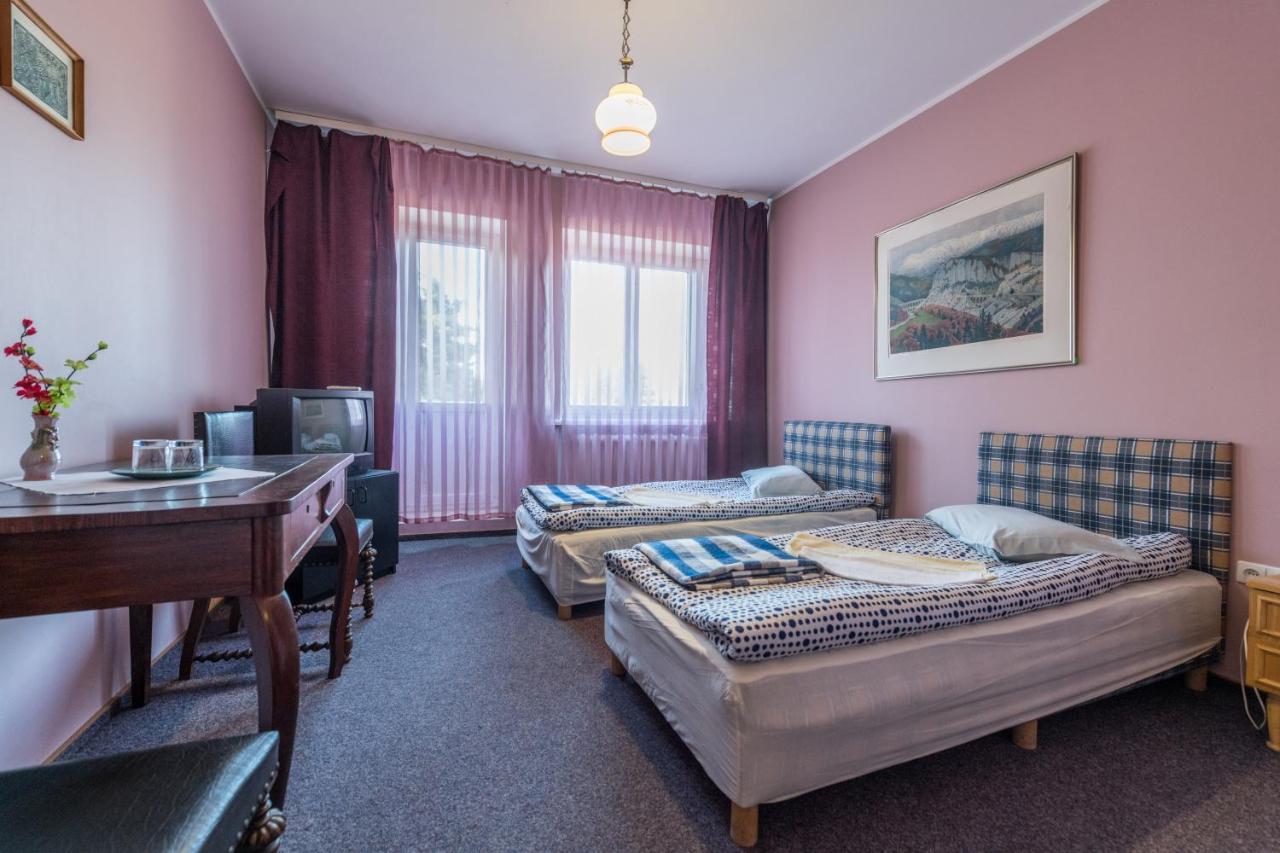 Maldis Motel Madziunai Buitenkant foto