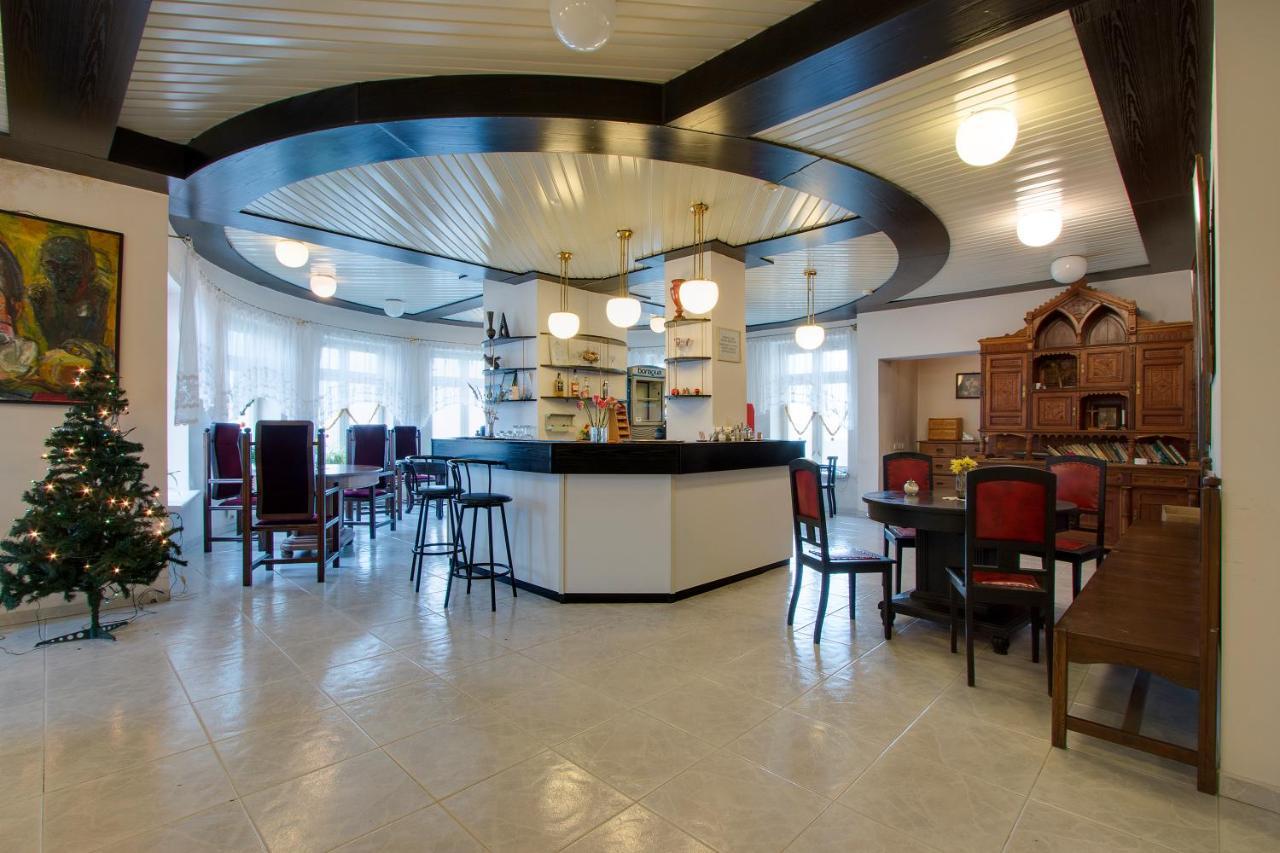 Maldis Motel Madziunai Buitenkant foto